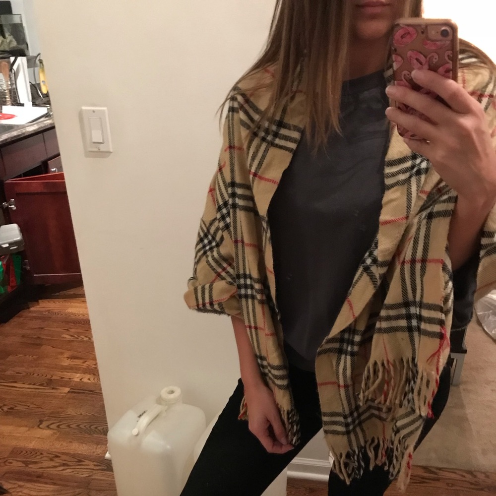 Plaid pattern wrap / scarf